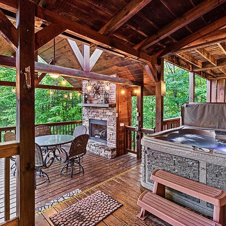 Incredible Views! - Pet Friendly - Aska Adventure Area - Bearfoot Bungalow 블루리지 외부 사진