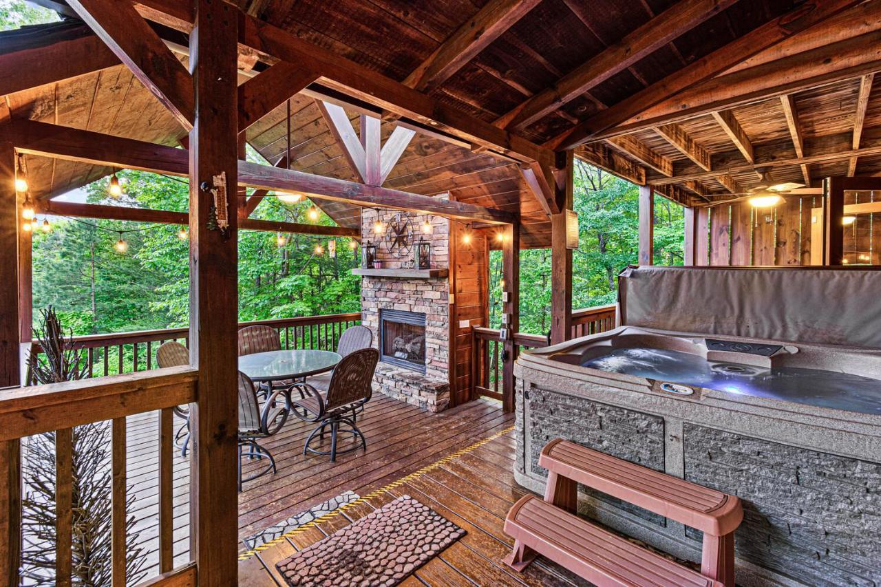 Incredible Views! - Pet Friendly - Aska Adventure Area - Bearfoot Bungalow 블루리지 외부 사진
