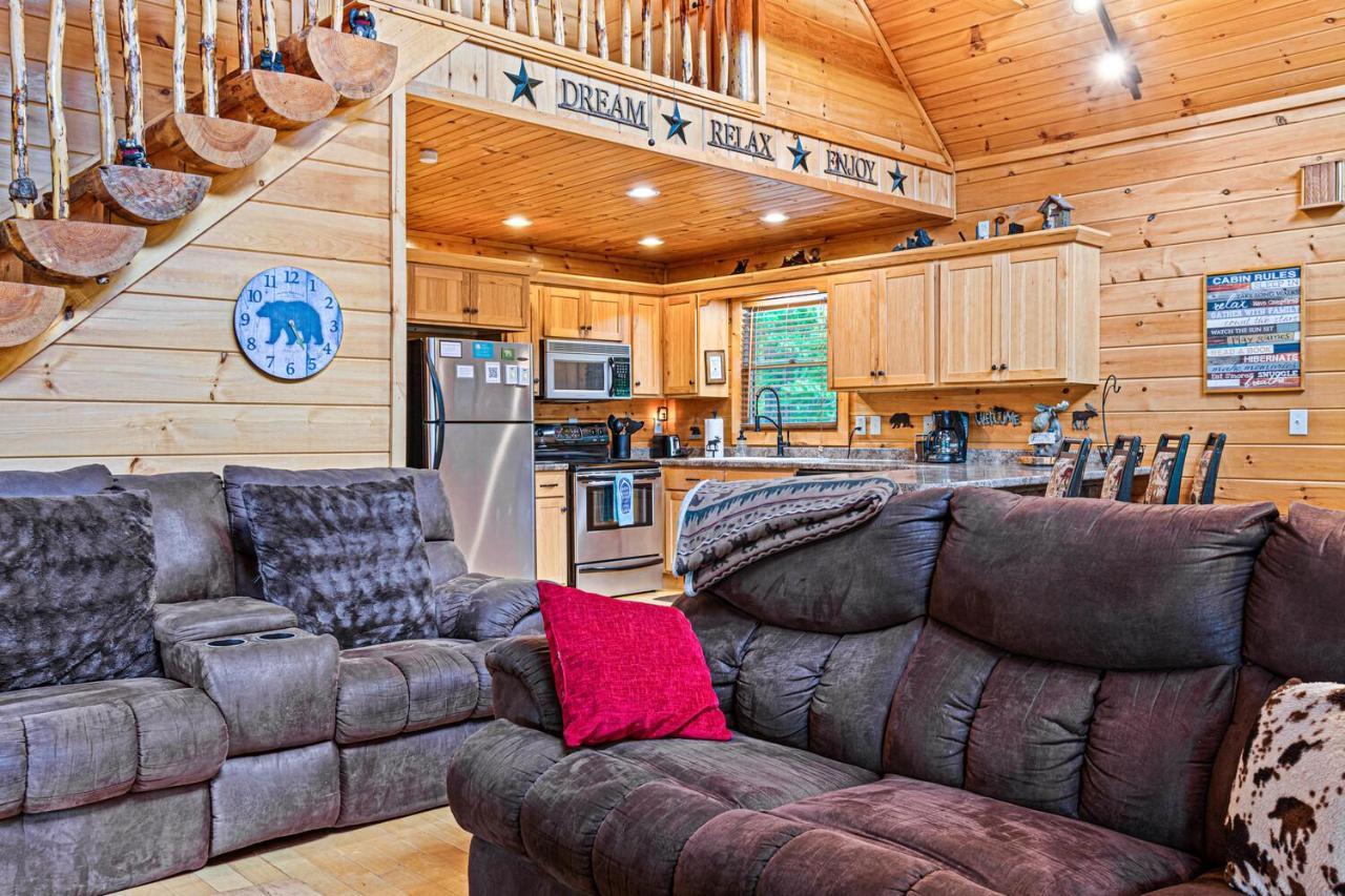 Incredible Views! - Pet Friendly - Aska Adventure Area - Bearfoot Bungalow 블루리지 외부 사진